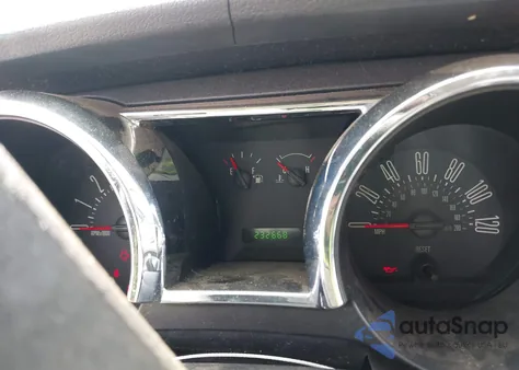 2008 Ford Mustang V6 Deluxe/V6 Premium z USA, uszkodzony, nr VIN 1ZVHT80N485145607